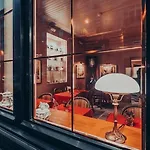 New Orient Hotel