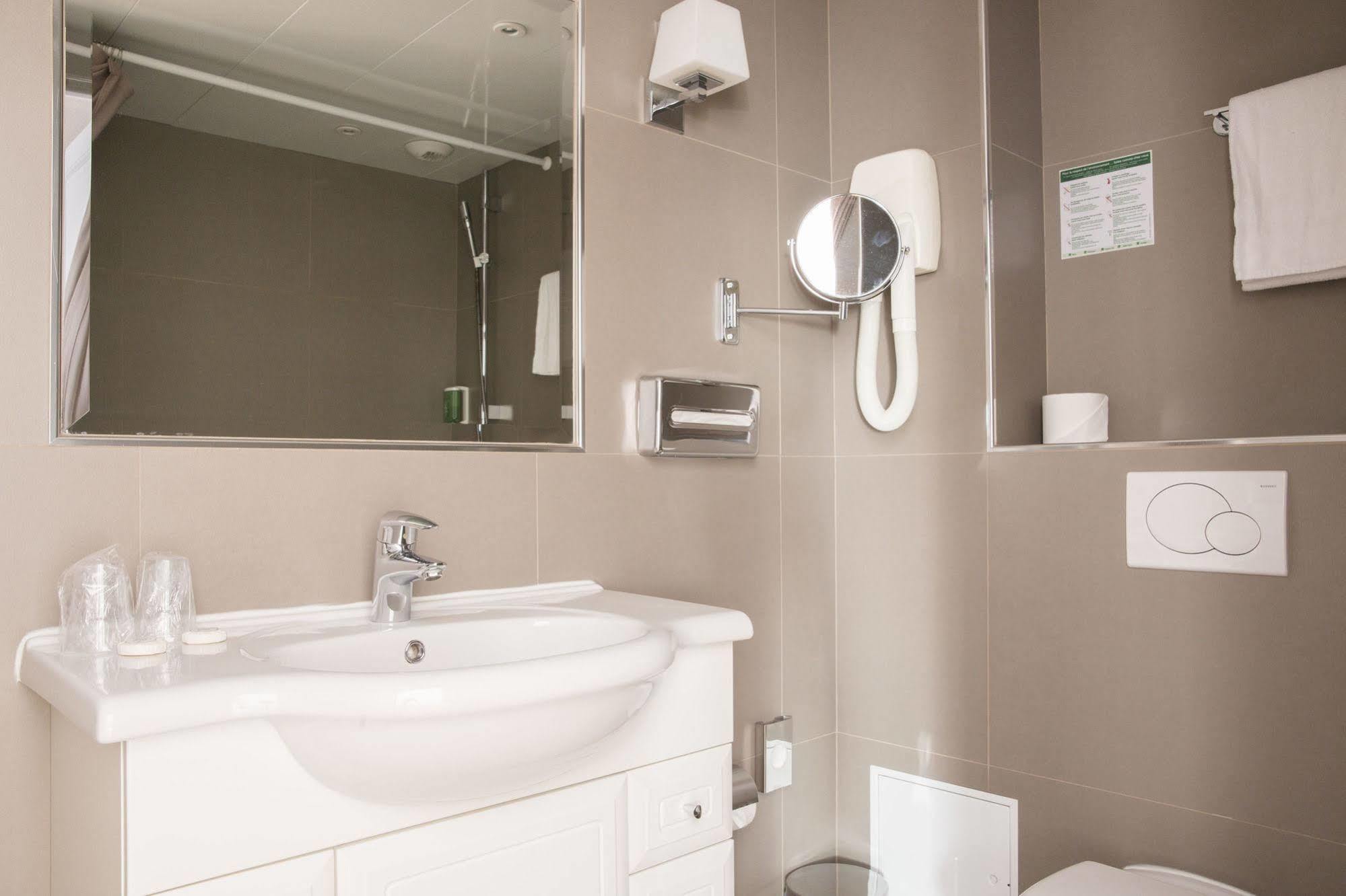 New Orient 3* Parigi