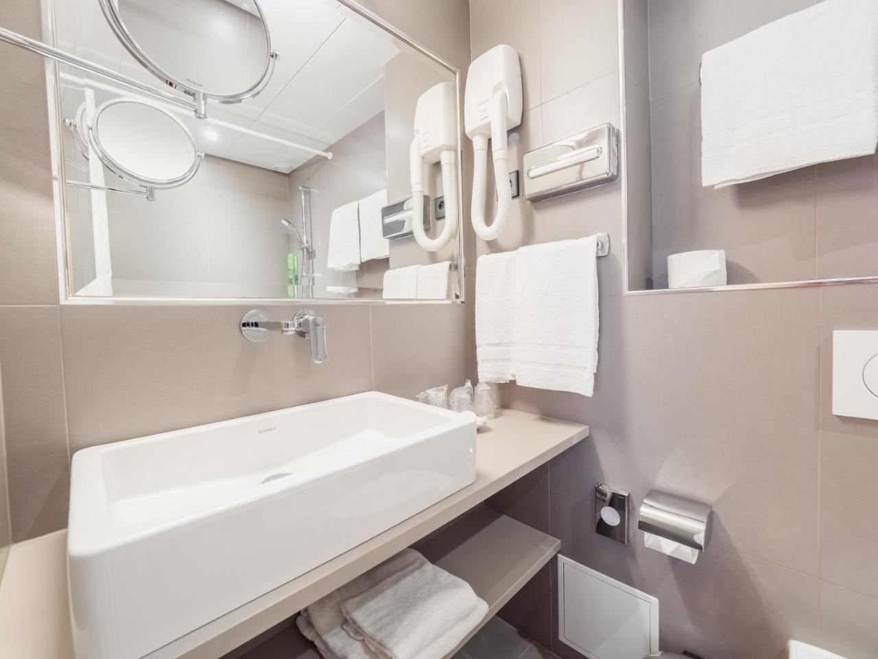 New Orient 3* Parigi